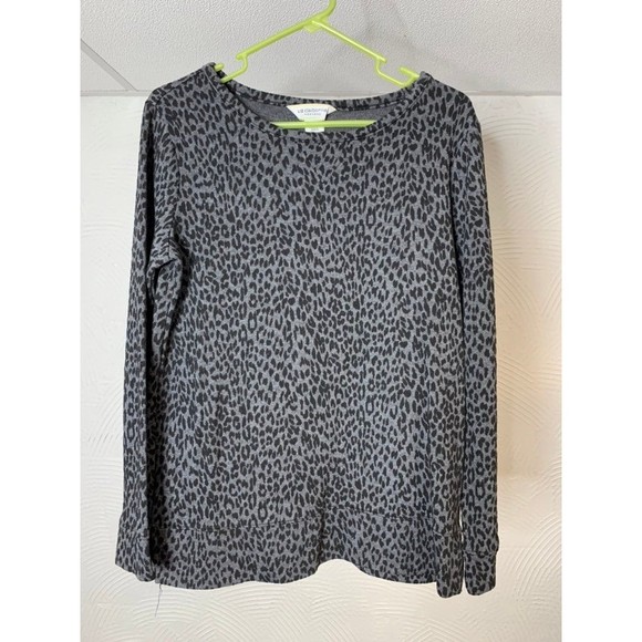 Liz Claiborne Sweaters - Liz Claiborne Grey Cheetah - Small